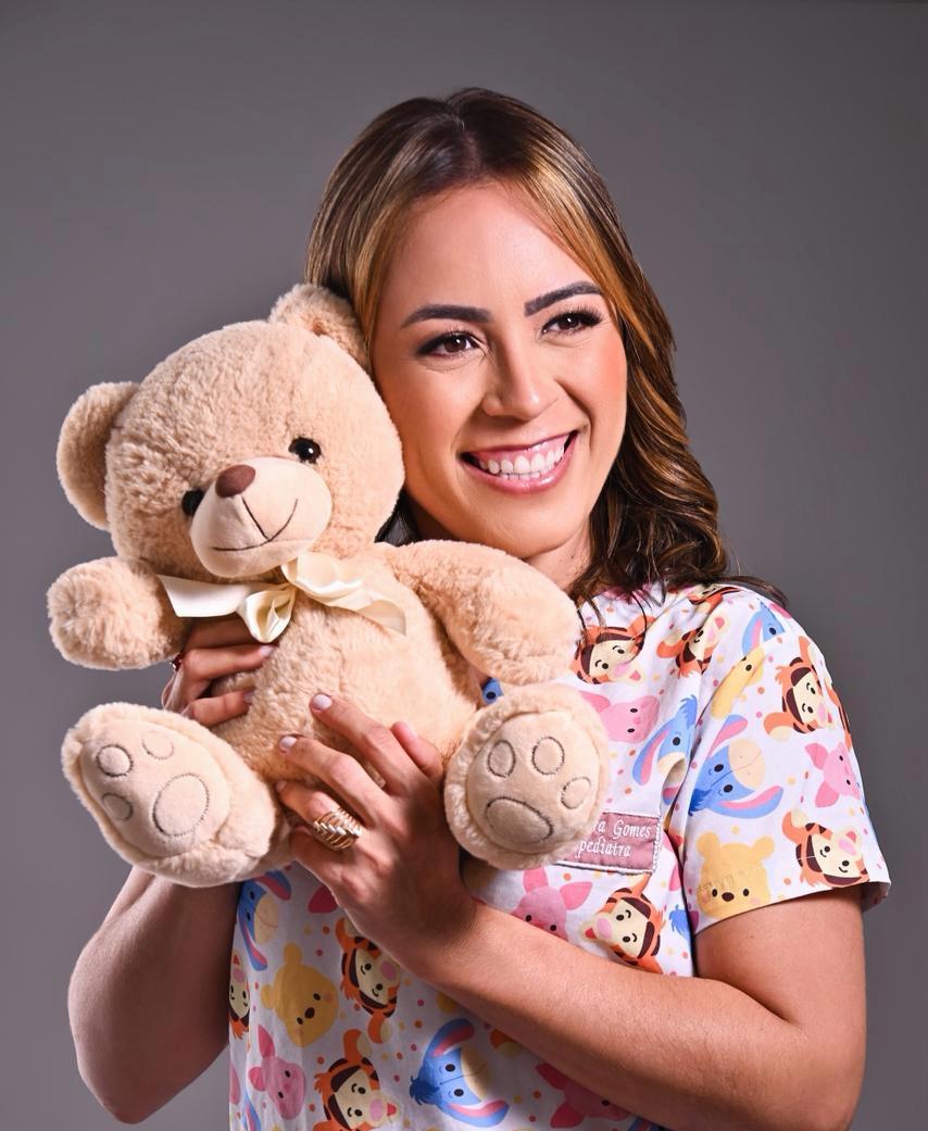 Dra Izamara Gomes
